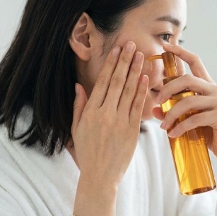 毛穴クレンジングが逆効果になるのはなぜ？正しいケア方法